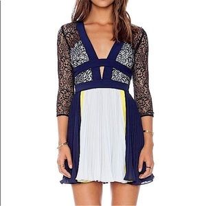 Three Floor Women’s Cos Mos LaceMini  Dress 3/4‎ sleeve plated skirt Size 6-M